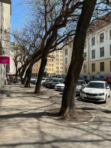 Apartament Sunny House One Bratysława Zewnętrze zdjęcie